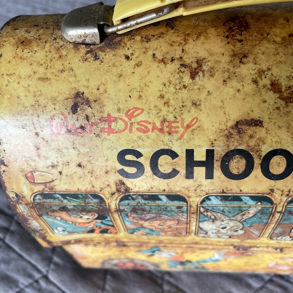 Walt Disney metal school bus lunch box Collectable vintage Retro 60s functioning - Picture 5 of 8